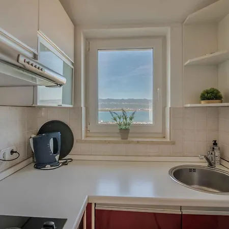 Beachfront In Cizici-insel Krk 57974 Apartmán