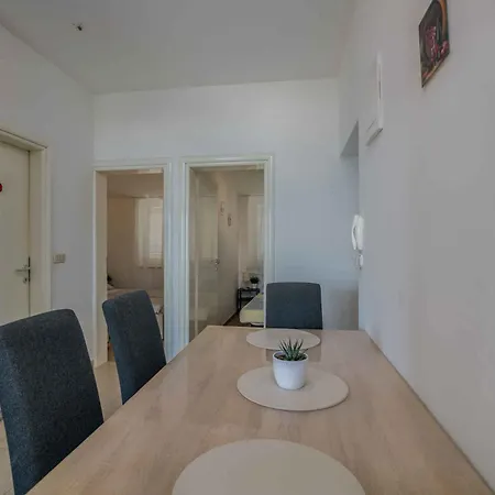 Beachfront In Cizici-insel Krk 57974 Apartmán Čižići